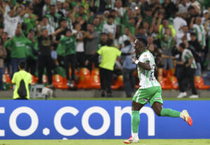 Marino Hinestroza de Atlético Nacional celebra su gol en un partido de la fase de grupos de la Copa Libertadores. EFE/ STR