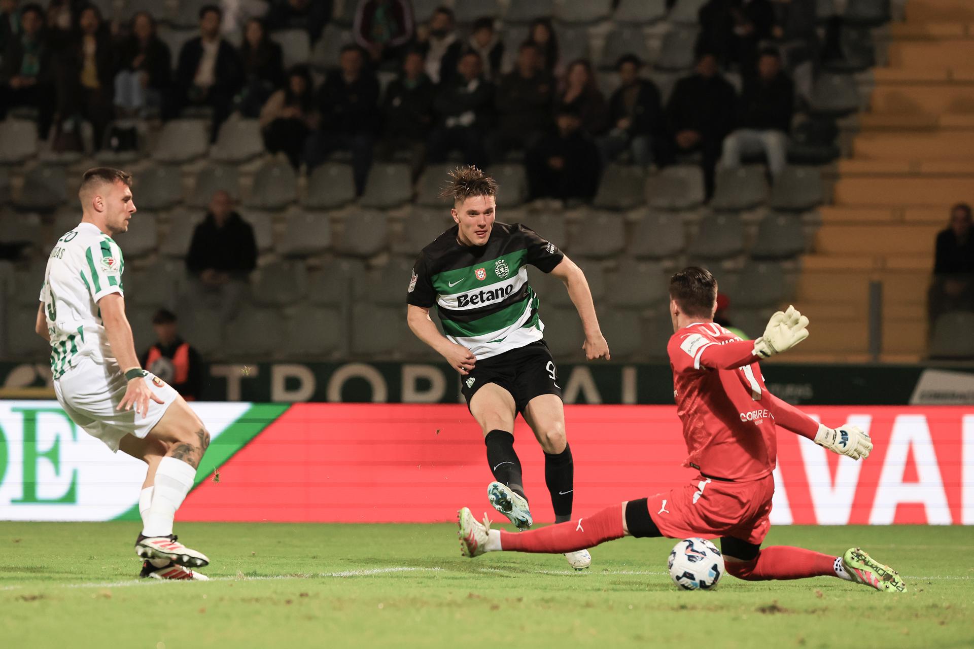 alt El Sporting, del uruguayo Araujo es el primer finalista de la Copa del Portugal