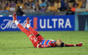 alt El Cruz Azul se recupera de dos errores del colombiano Kevin Mier y empata con el Atlas