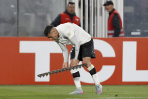 alt Colo Colo se queda sin torneos internacionales y Cobresal irá a la Sudamericana