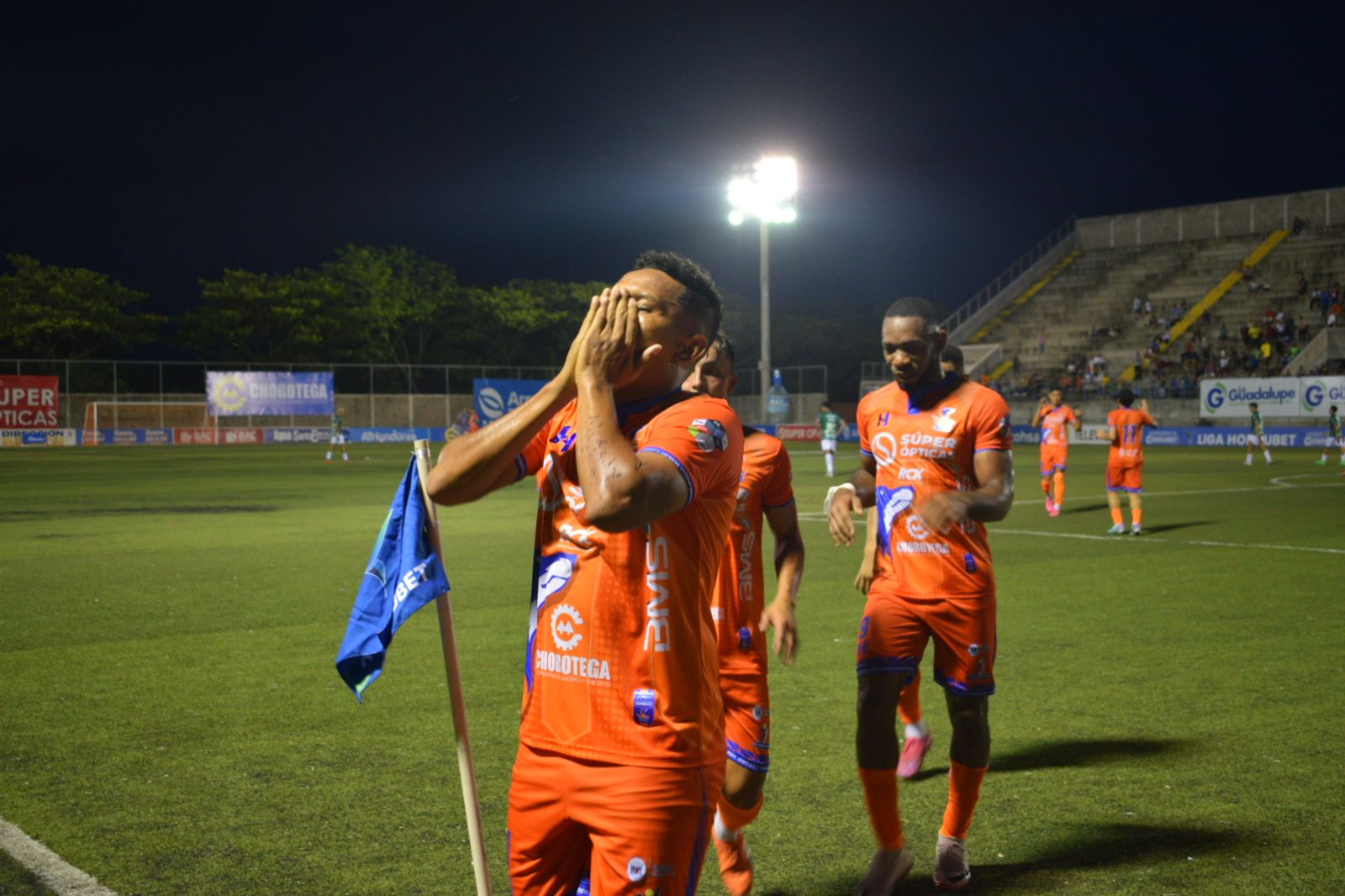 alt Colombianos y argentinos, los primeros eliminados en el fútbol hondureño