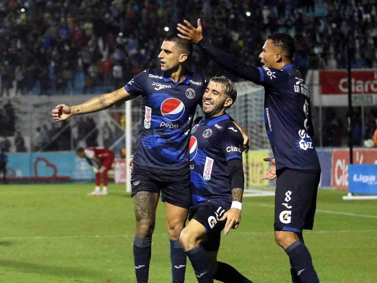 alt Motagua golea con triplete del argentino Auzmendi y acaricia las semifinales en Honduras