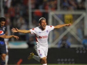 alt Olimpia y Real España visitan a Victoria y Motagua en arranque de semifinales en Honduras