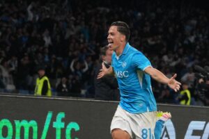 Giacomo Raspadori celebra un gol del Nápoles en la última jornada. EFE/EPA/CESARE ABBATE