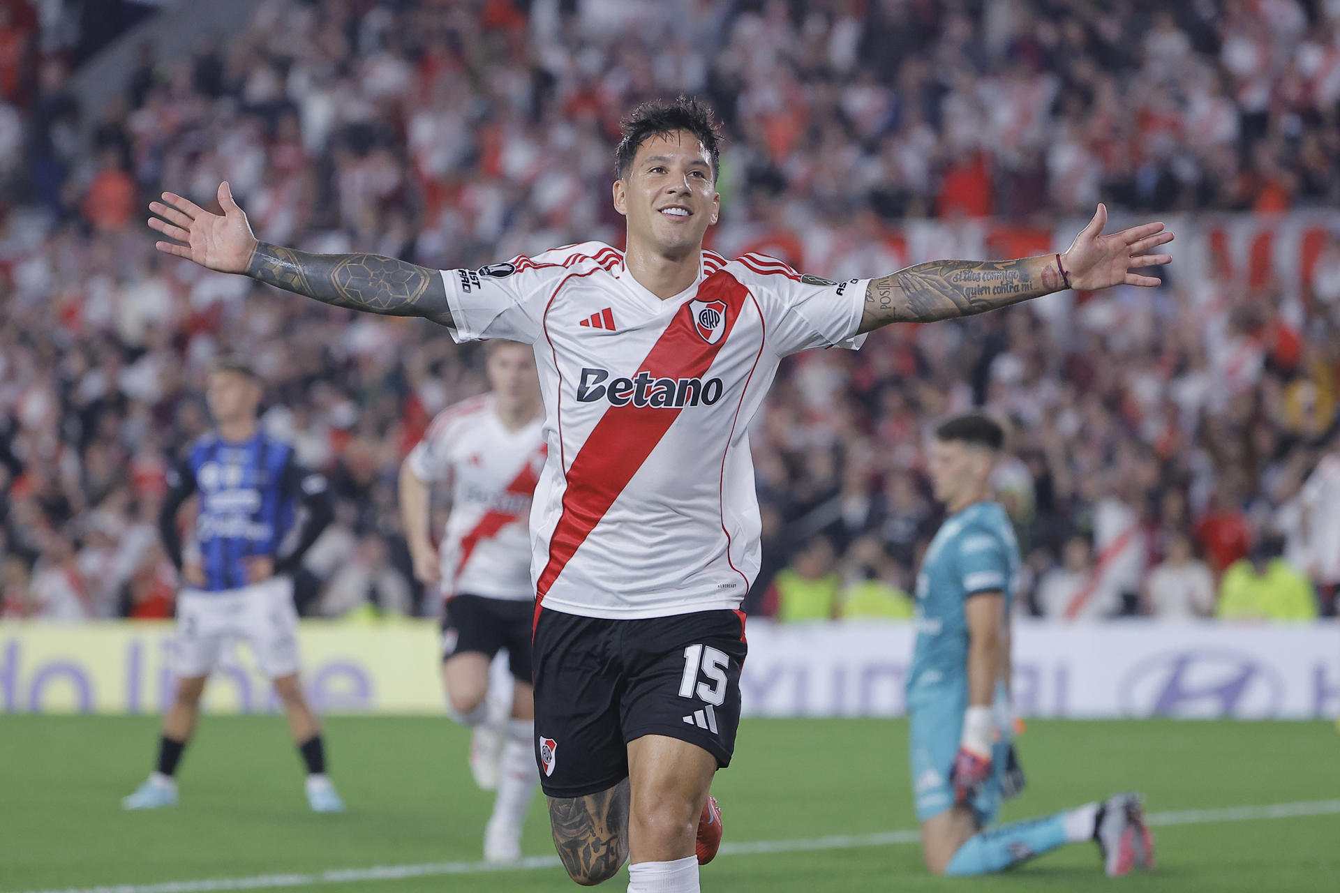 Sebastián Driussi abrió el marcador en el triunfo por 6-2 de River ante Independiente del Valle. EFE/ Juan Ignacio Roncoroni