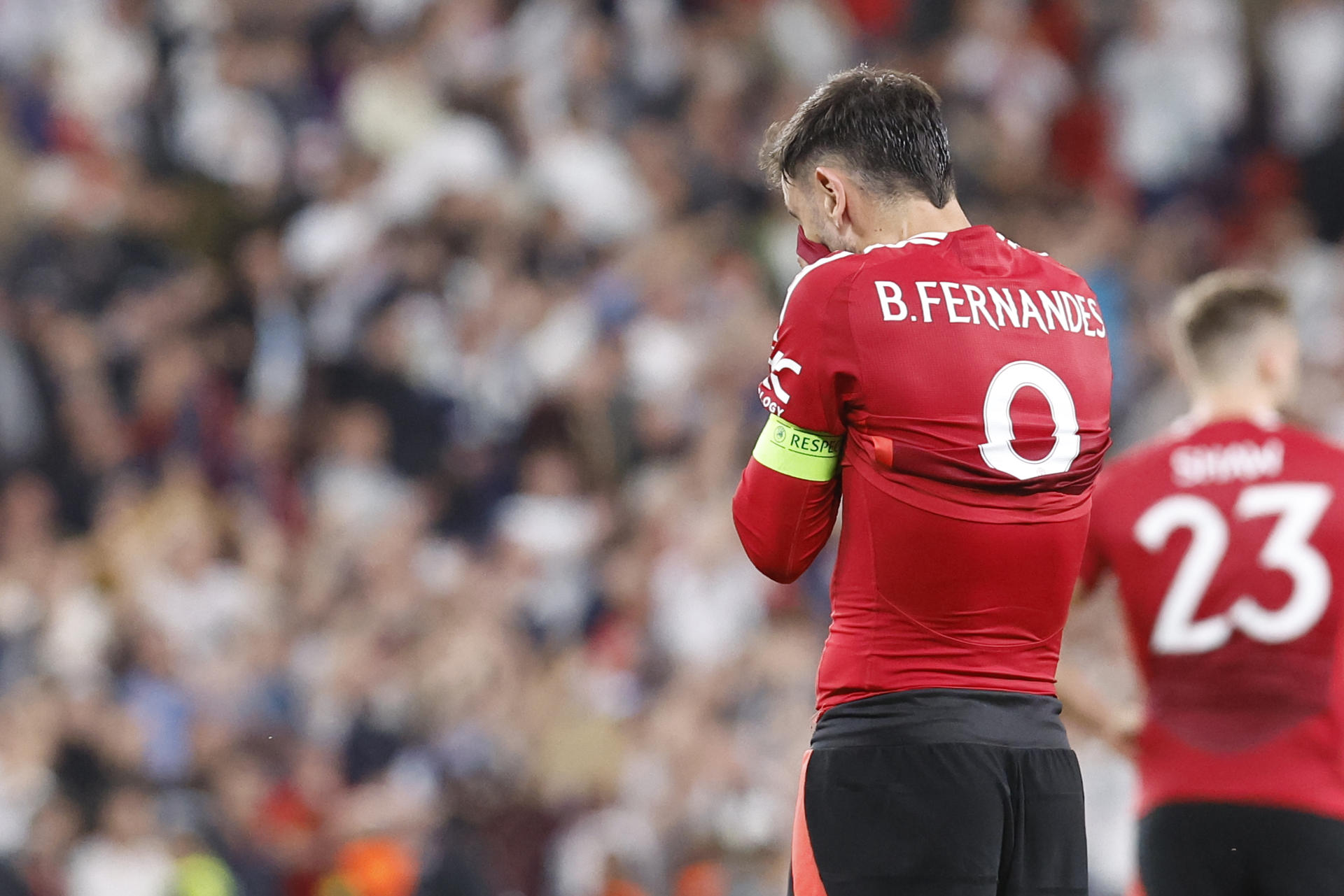 Wolverhampton con el colombiano Arias iguala ante en Old Trafford