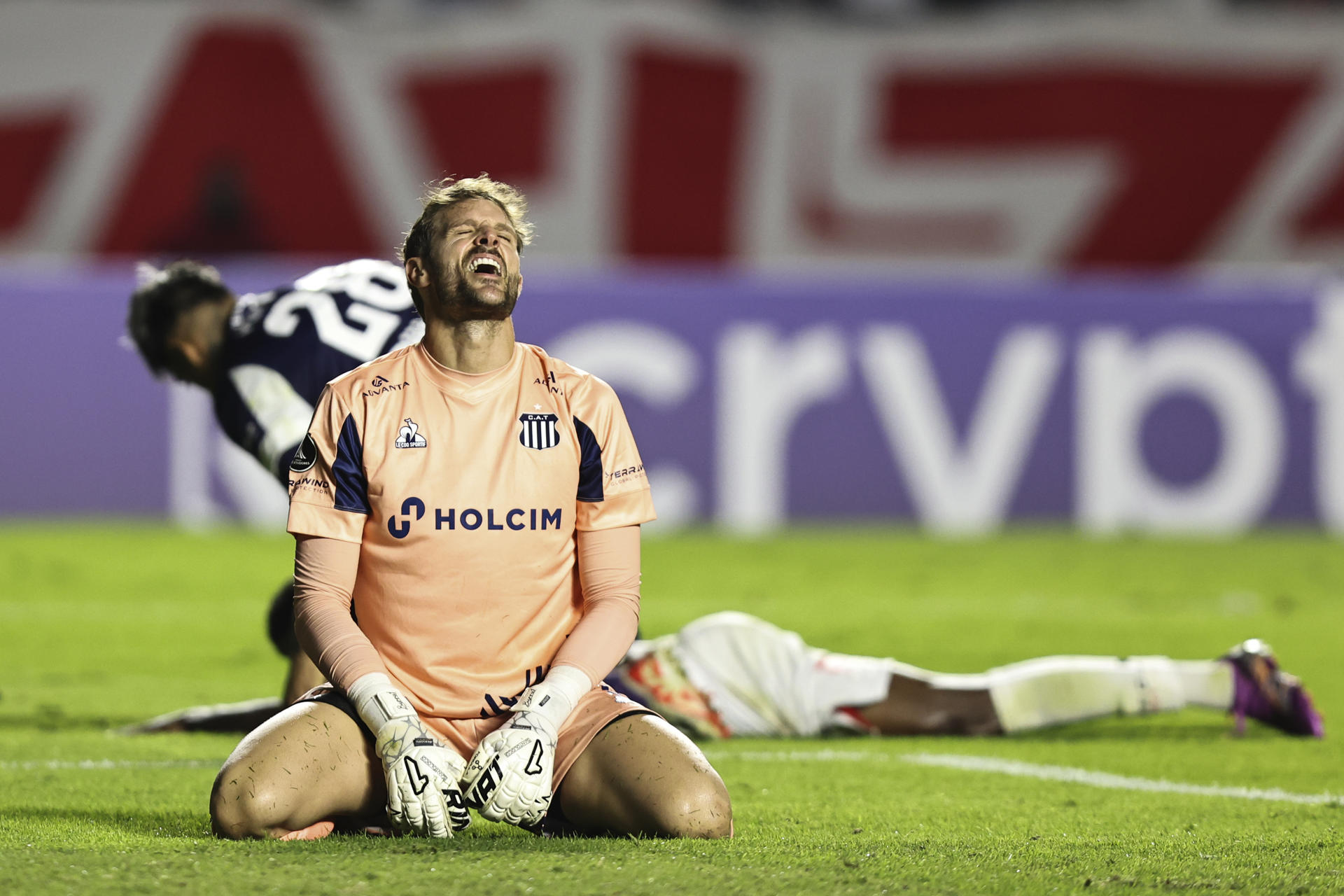 São Paulo avanza como líder del Grupo D y deja a Talleres en la lona