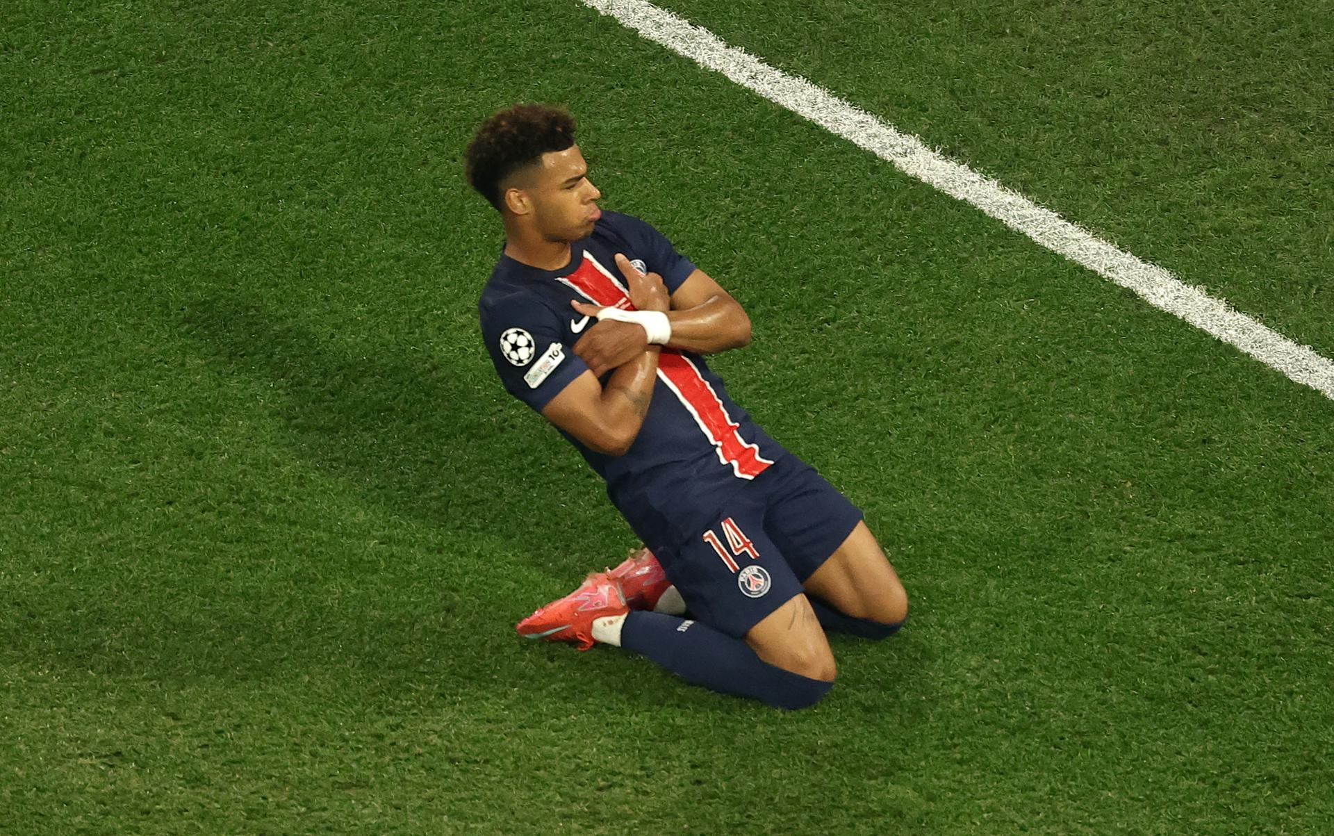 EL extremo del PSG Desire Doue celebra el segundo gol durante la final de la UEFA Champions League entre Paris Saint-Germain e Internazionale Milano en Múnich, Alemania. EFE/EPA/FRIEDEMANN VOGEL