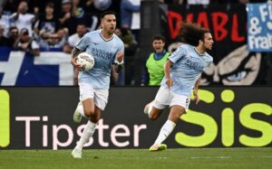 Matías Vecino celebra el 1-1 ante el Juventus. EFE/EPA/RICCARDO ANTIMIANI