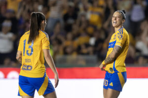 ALT El Tigres de la española Jenni Hermoso recibe al Thorns, en las semifinales de la Concacaf