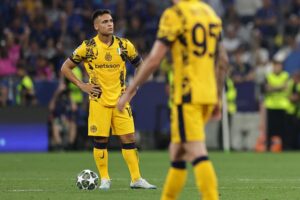 Lautaro MArtínez, del Inter, tras la final de la UEFA Champions League entre Paris Saint-Germain e Internazionale Milano en Múnich, Alemania. EFE/EPA/CHRISTOPHER NEUNDORF