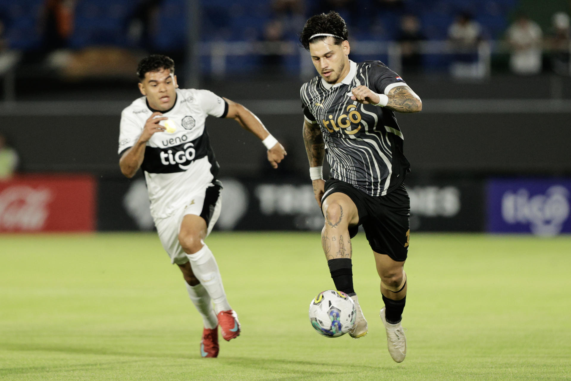 Olimpia arranca un empate y frena al líder Libertad en el Torneo Apertura de Paraguay