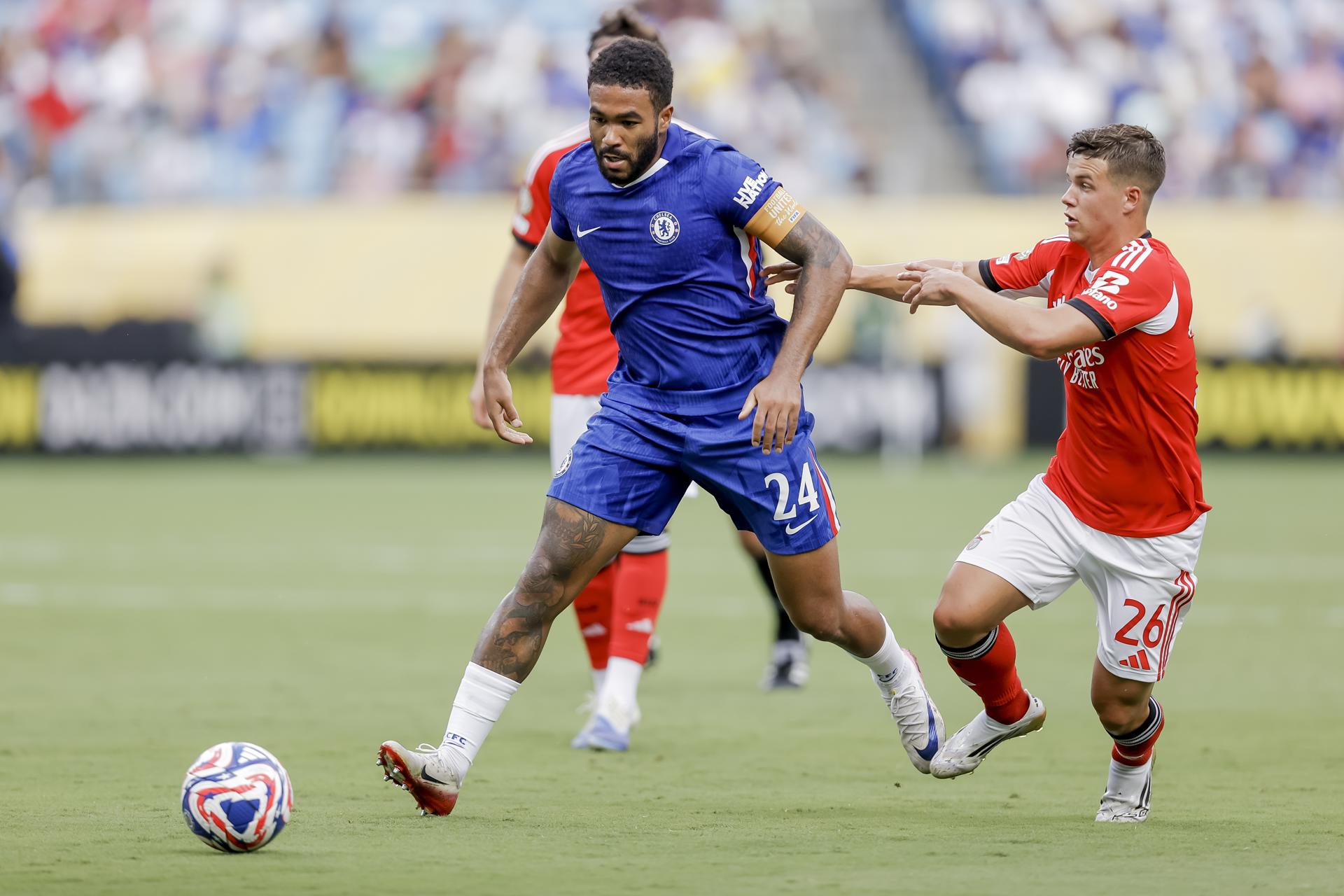 Con un autogol del colombiano Ríos, Chelsea derrota al Benfica