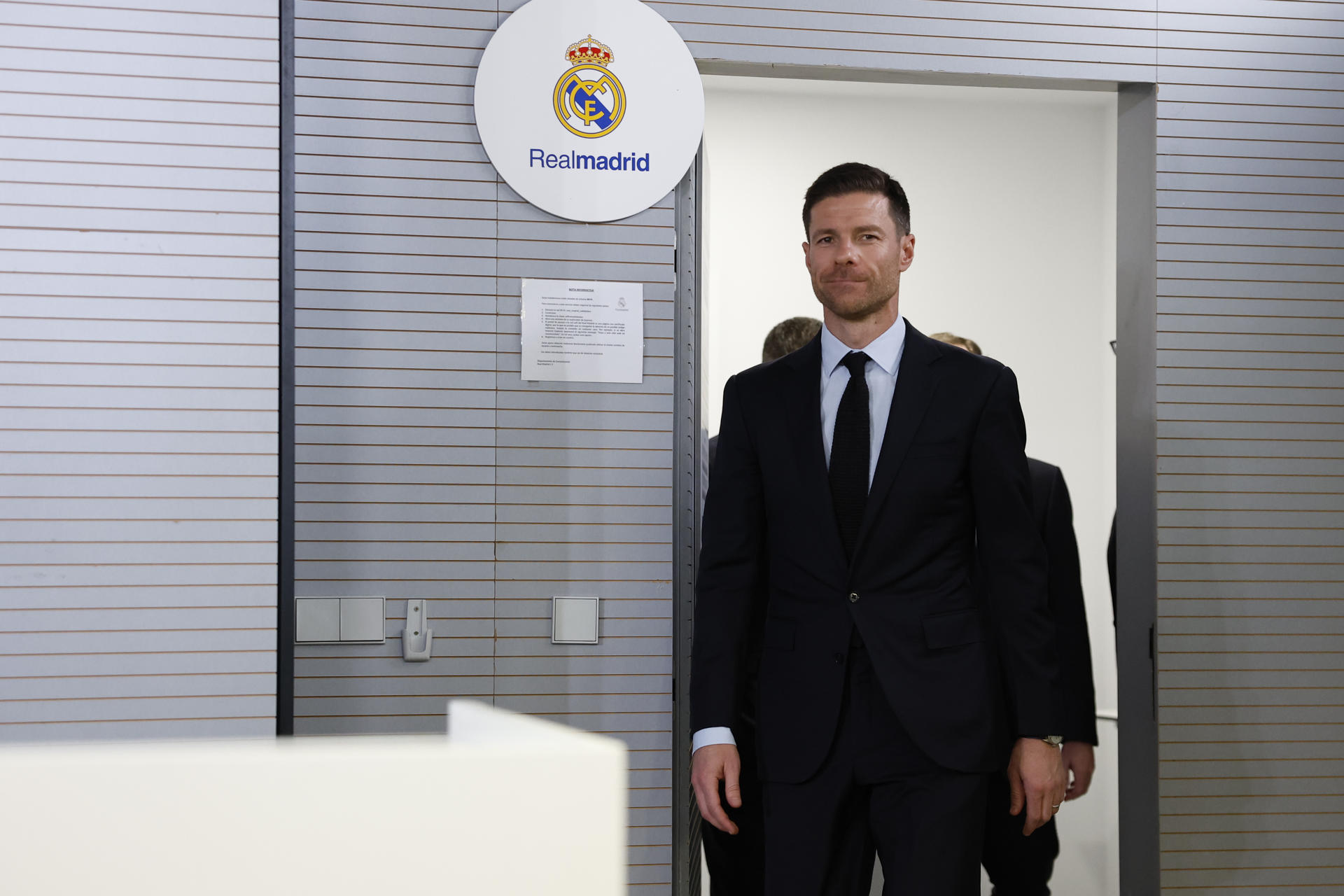 Día 1 del español Xabi Alonso: madrugón, reuniones y nuevas ilusiones