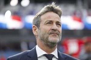 Fotografía de archivo del seleccionador de fútbol de Panamá, Thomas Christiansen, quien este martes afirmó que tiene un plan de "largo plazo" que le obliga a preservar la condición física de figuras como Adalerto Carrasquilla para afrontar con toda la plantilla las eliminatorias del Mundial 2026 y la Copa Oro. EFE/EPA/CAROLINE BREHMAN