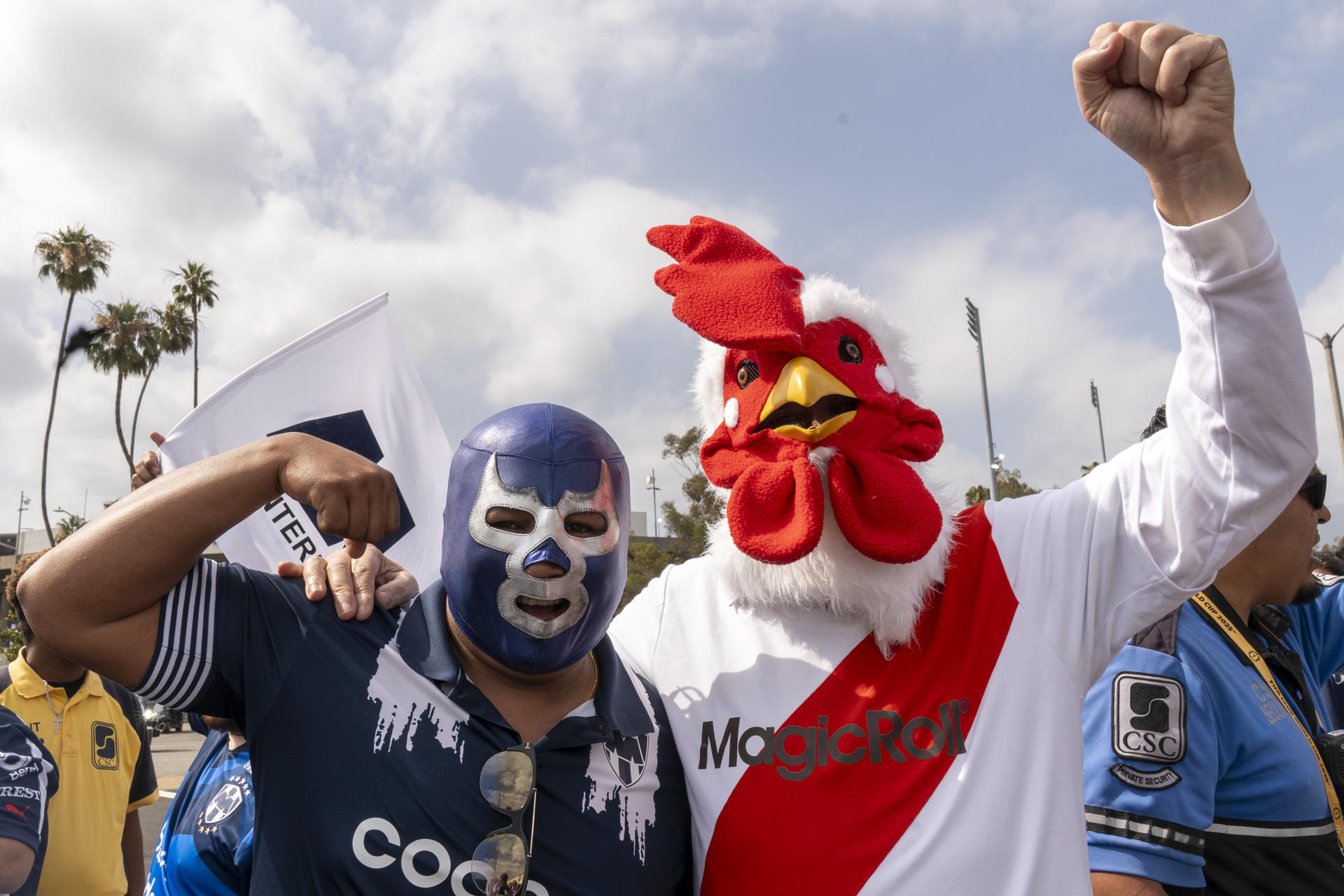 Rayados y River rivalizan por el título de mejor afición en Los Ángeles