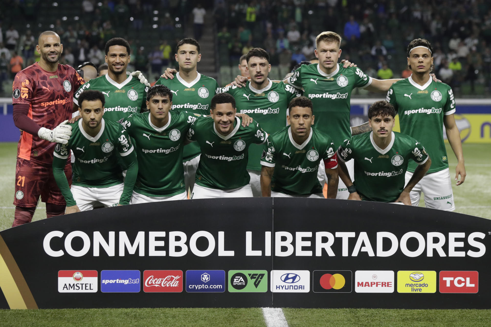 Palmeiras espera en octavos al peruano Universitario y Racing se medirá con Peñarol