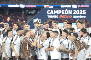 alt Victoria historica para Platense, su primer torneo manchado con buenas participaciones de extranjeros.