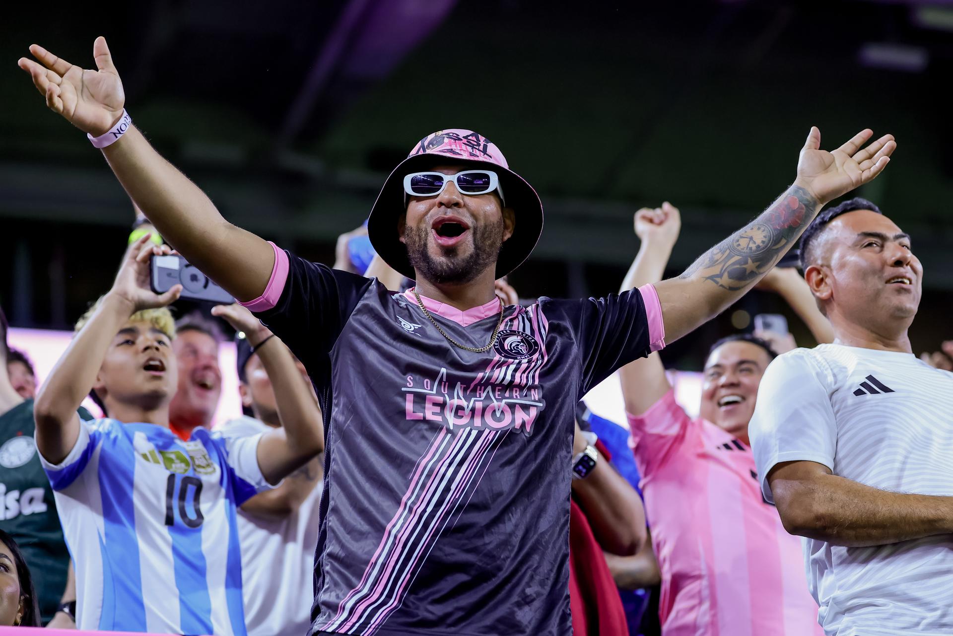 Argentino Messi golea en la previa contra el PSG