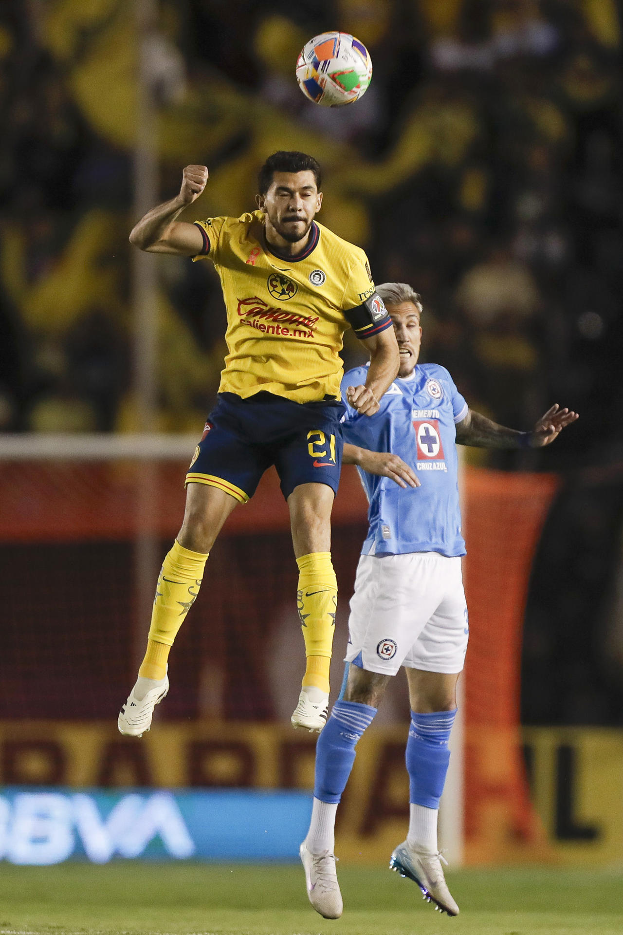 El delantero Henry Martín se incorpora a la concentración de México