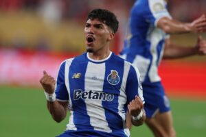 William Gomes del Porto celebra tras anotar ante Al Ahly en el Mundial de Clubes. EFE/JUSTIN LANE