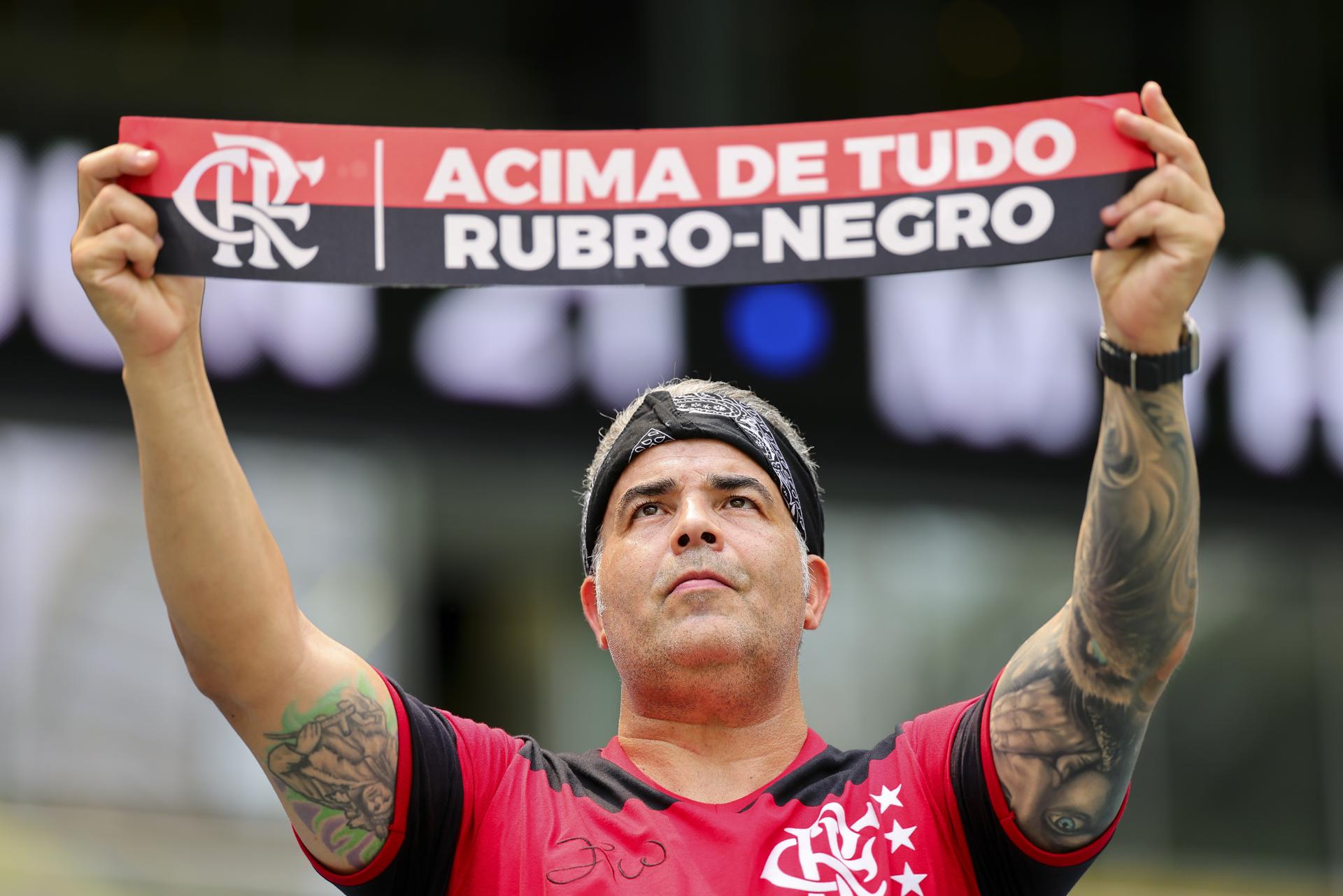 Hinchas del Flamengo calientan Miami con música