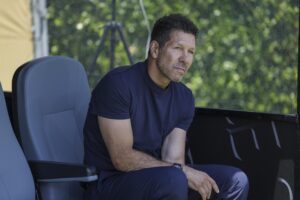 El entrenador Diego Simeone admitió este lunes en Pasadena (California) que el Atlétido de Madrid puede perder al delantero Ángel Correa, pretendido por el Tigres mexicano. EFE/EPA/CAROLINE BREHMAN
