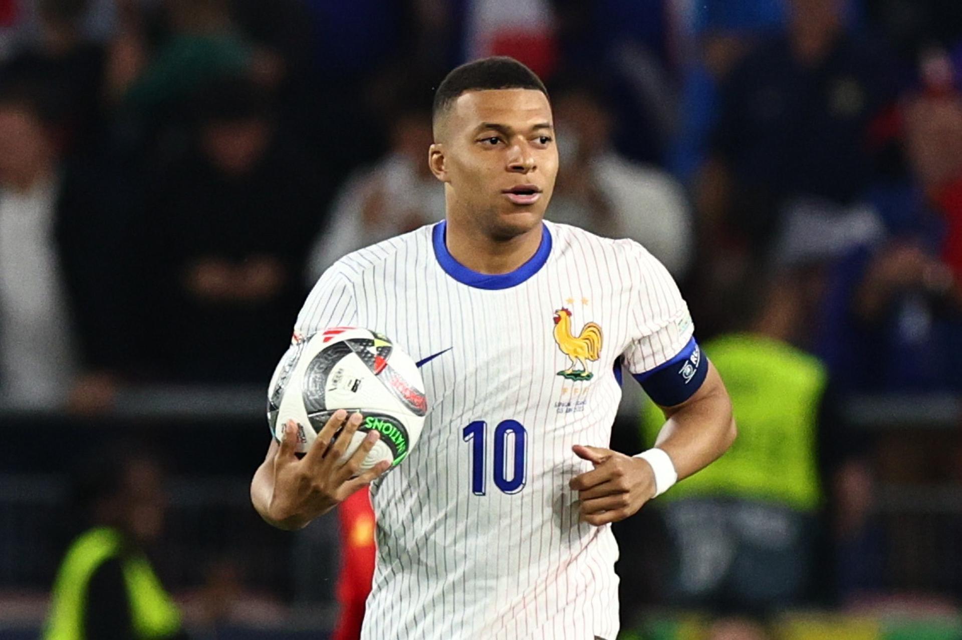 Mbappé gobierna en Francia