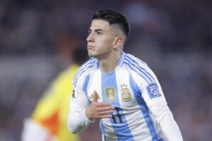 Thiago Almada anotó el gol del empate 1-1 de Argentina ante Colombia en Buenos Aires. EFE/ Juan Ignacio Roncoroni