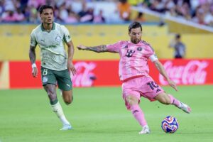 alt El valenciano Nico Estévez dirigirá a las estrellas de la MLS con la duda de Leo Messi