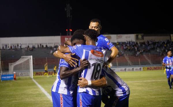 Argentino y colombiano, llevan a Platense de nuevo a la primera división de Honduras