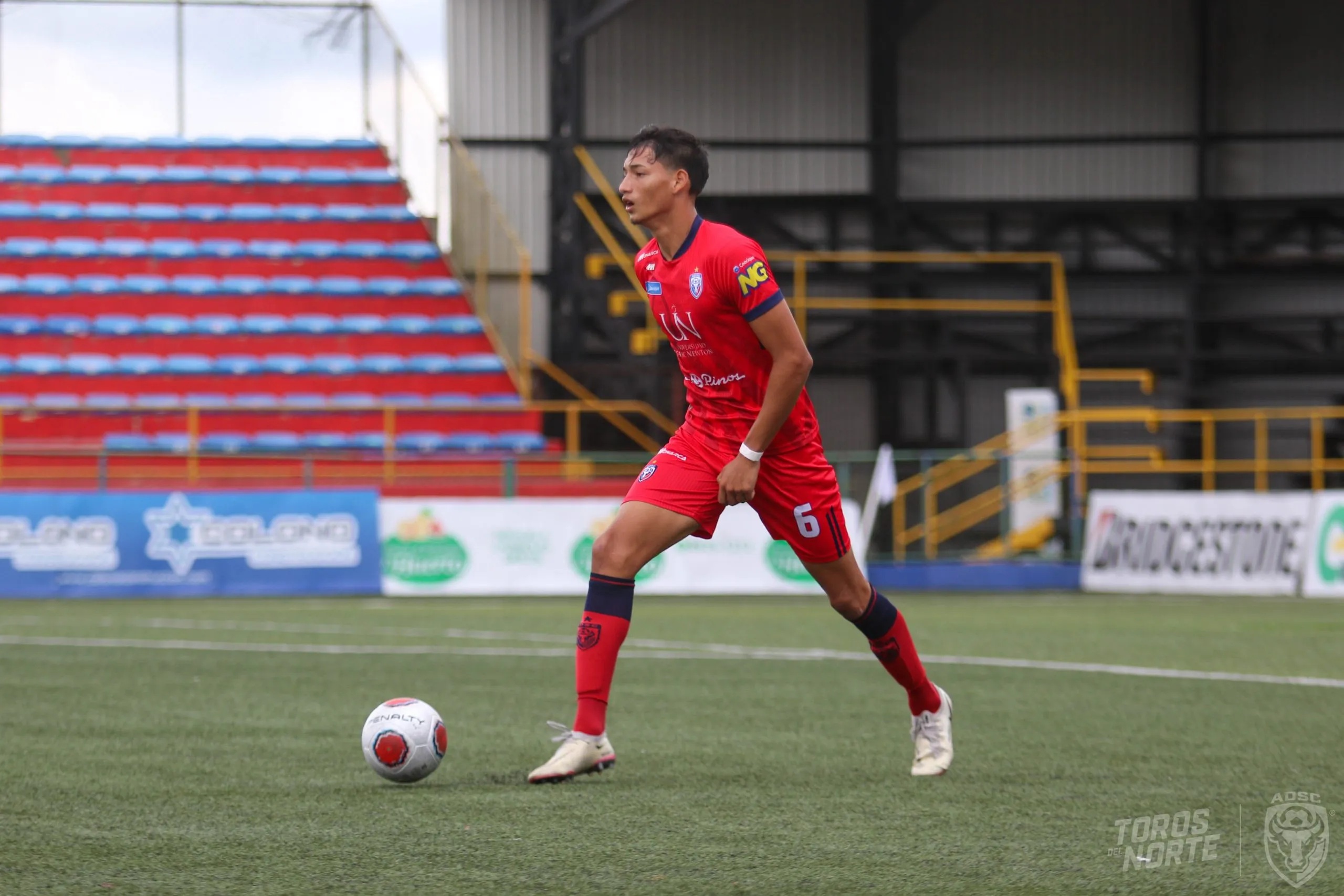 Joya del fútbol costarricense, da su primer salto a Europa