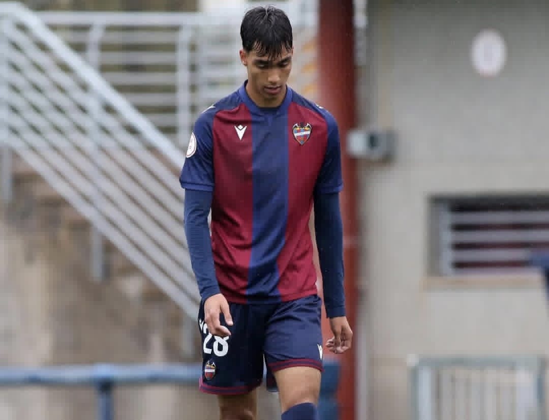 Panamá, pone a uno de sus legionarios en la orbita de los mejores de España