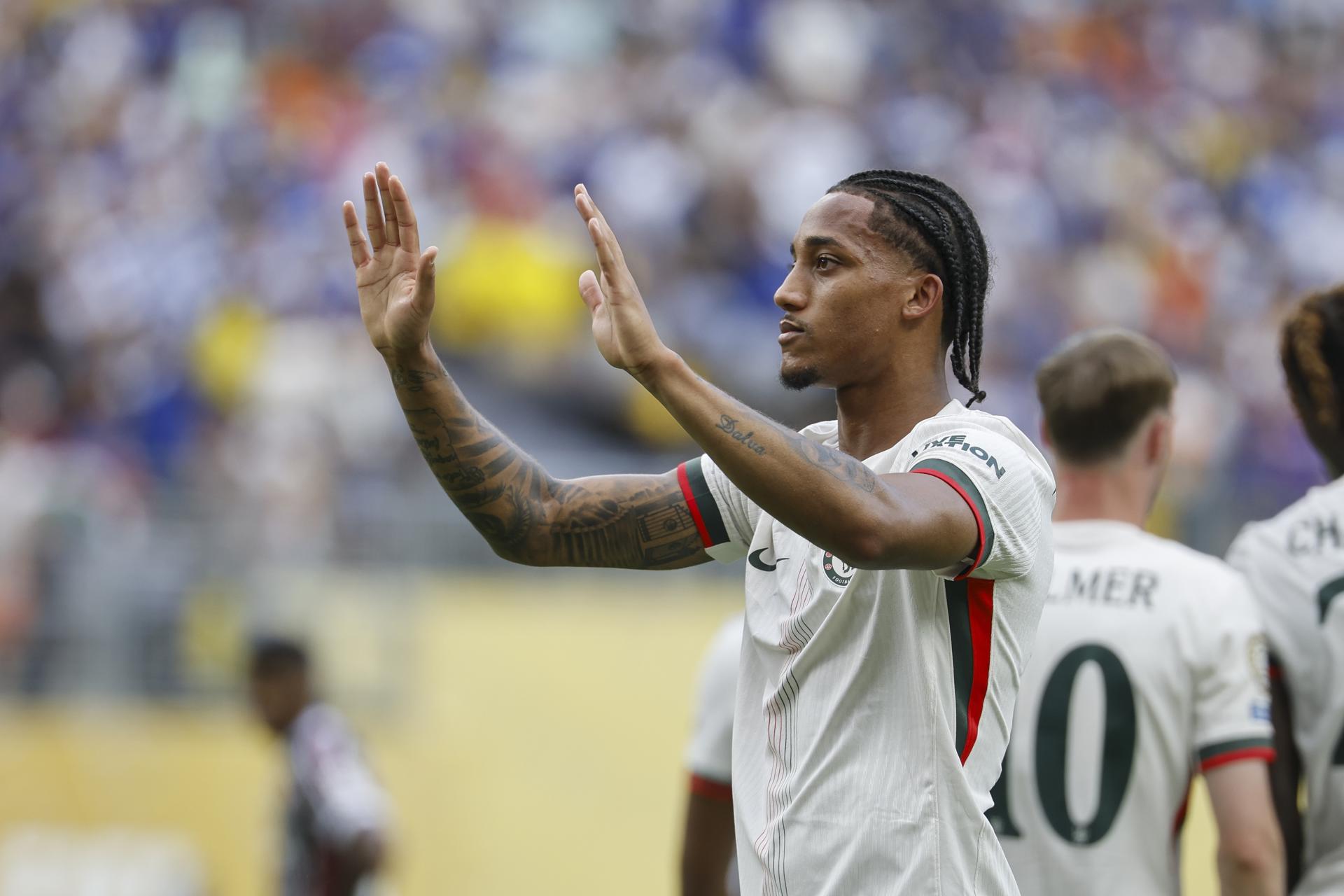 El brasileño Joao Pedro enciende al Chelsea y apaga al Fluminense