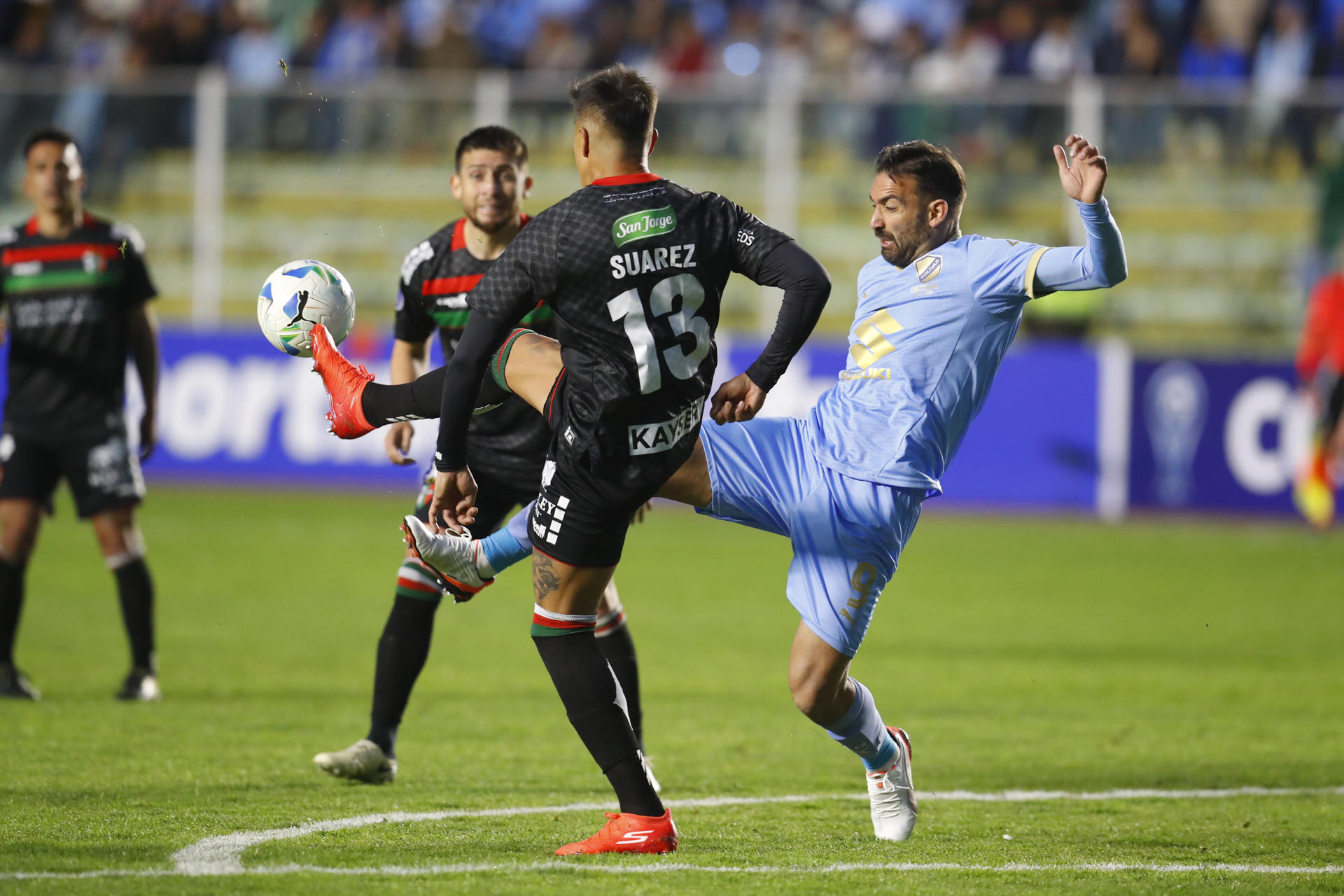 El uruguayo Cauteruccio le da a Bolívar la primera ventaja ante el Palestino
