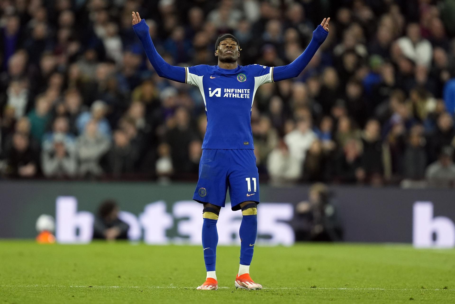 El argentino Fernández, sufre una dura derrota con el Chelsea