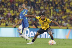 Imagen de archivo de Pedro Vite (d) de Ecuador. EFE/ Jonathan Miranda Vanegas