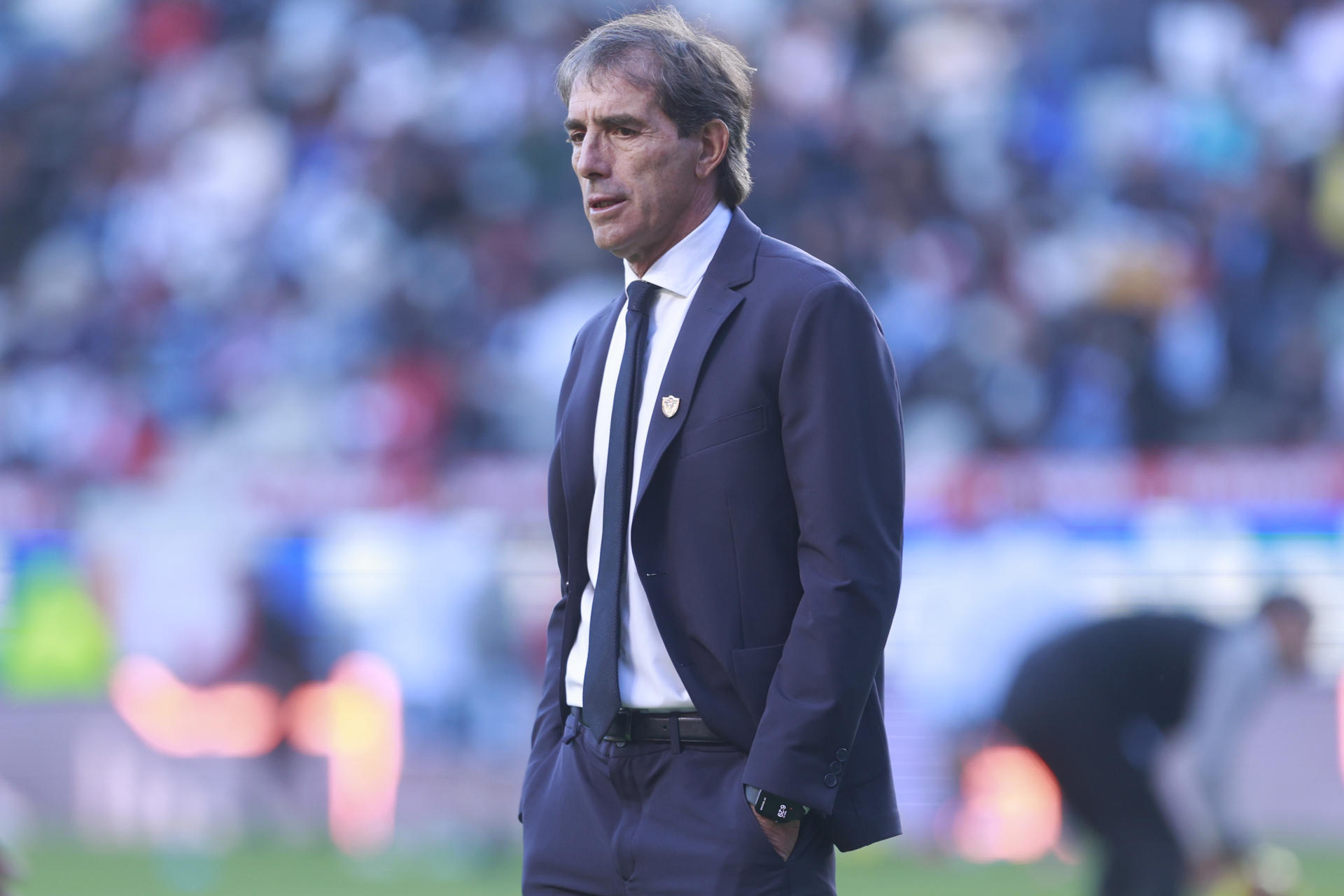 EL técnico uruguayo Almada trabaja por primera vez con la plantilla al completo del Oviedo