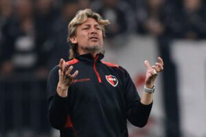 El entrenador Gabriel Heinze en su etapa en Newell's en el estadio Neo Química Arena en Sao Paulo (Brasil) en foto de archivo de Isaac Fontana. EFE