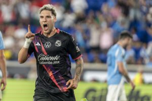 Emiliano Gómez, celebra un gol del Puebla en un partido de la fase de grupos de la Leagues Cup ante el New York City FC en el estadio Red Bull Arena, en New Jersey (Estados Unidos). EFE/Ángel Colmenares
