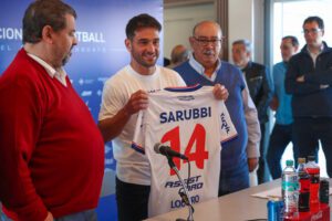 El centrocampista uruguayo Nicolás Lodeiro durante una rueda de prensa en Montevideo. EFE/Alejandro Prieto