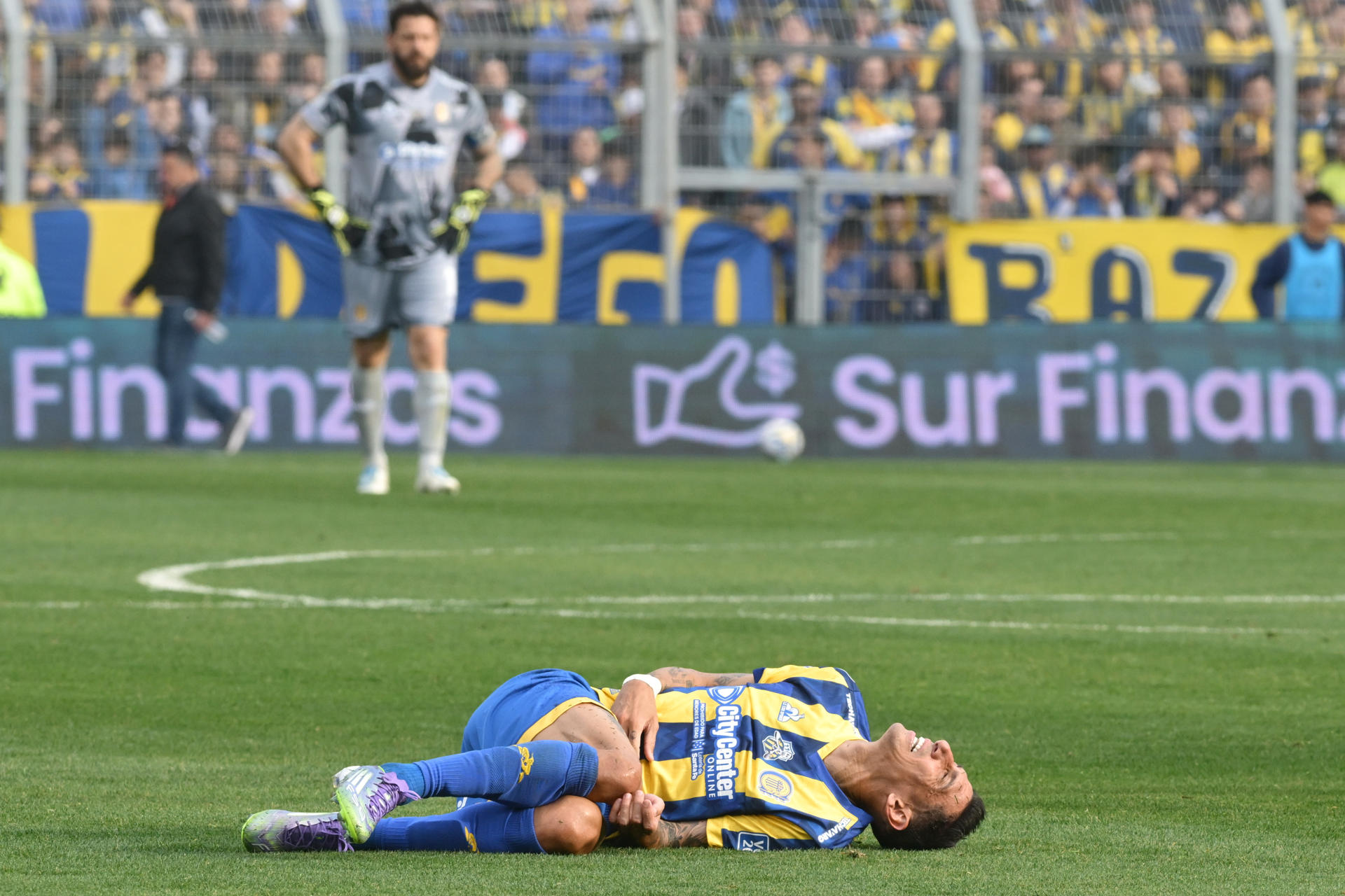 Ángel Di María salió lesionado del partido sante Godoy Cruz. EFE/Sebastián Granata