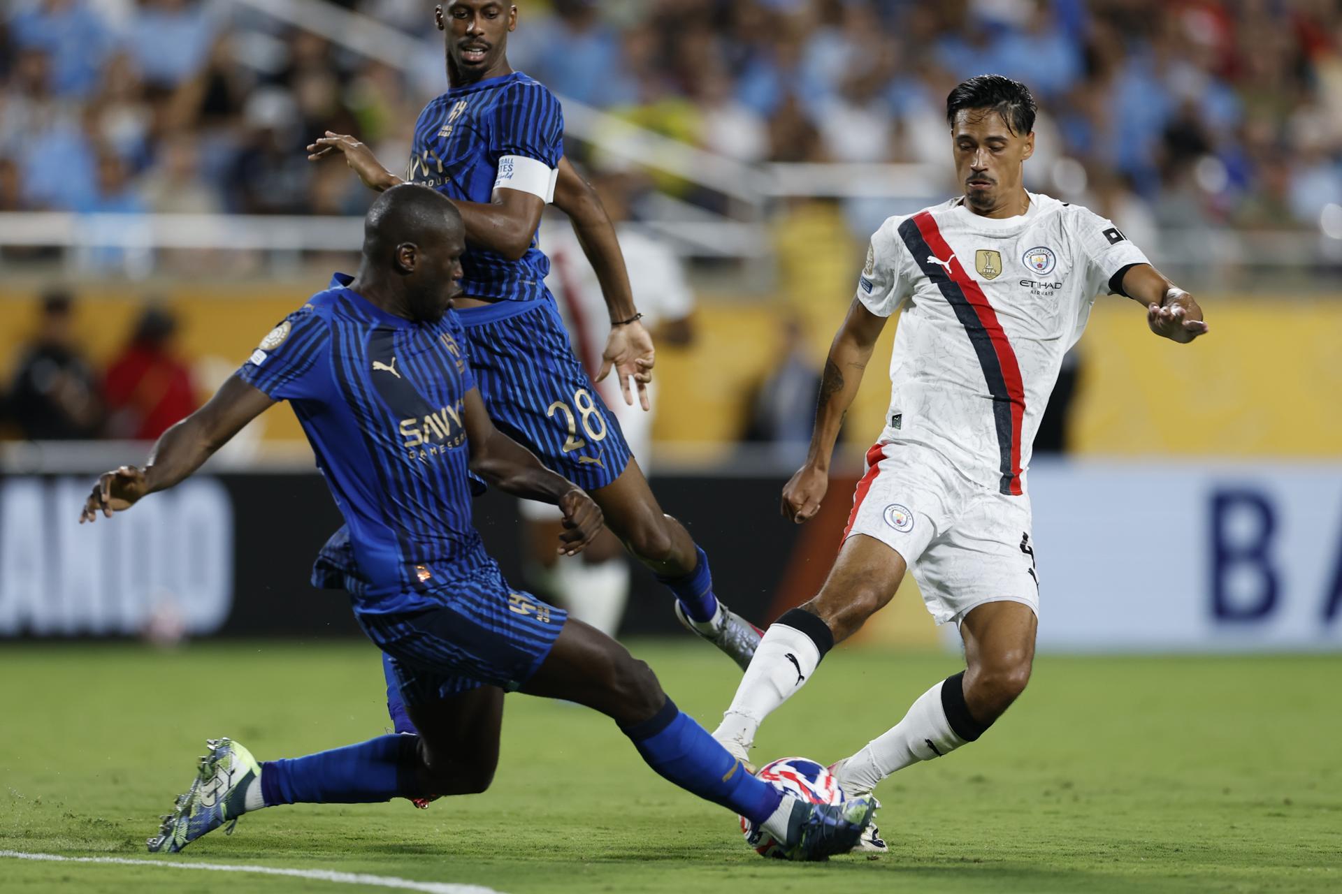 El Al Hilal con tres goles brasileños fulmina al Manchester City