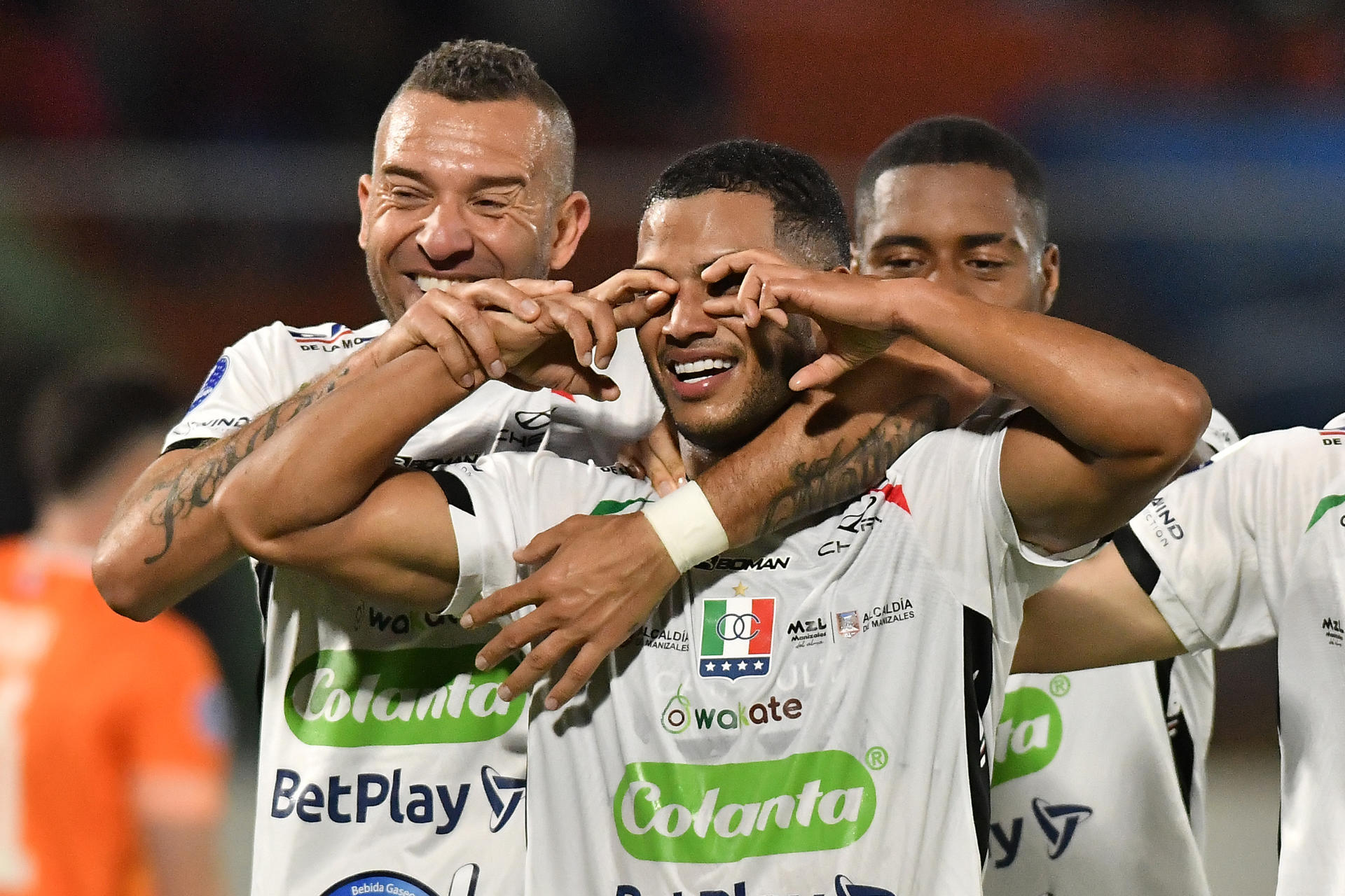 Once Caldas golea al San Antonio y pone un pie en octavos de la Sudamericana