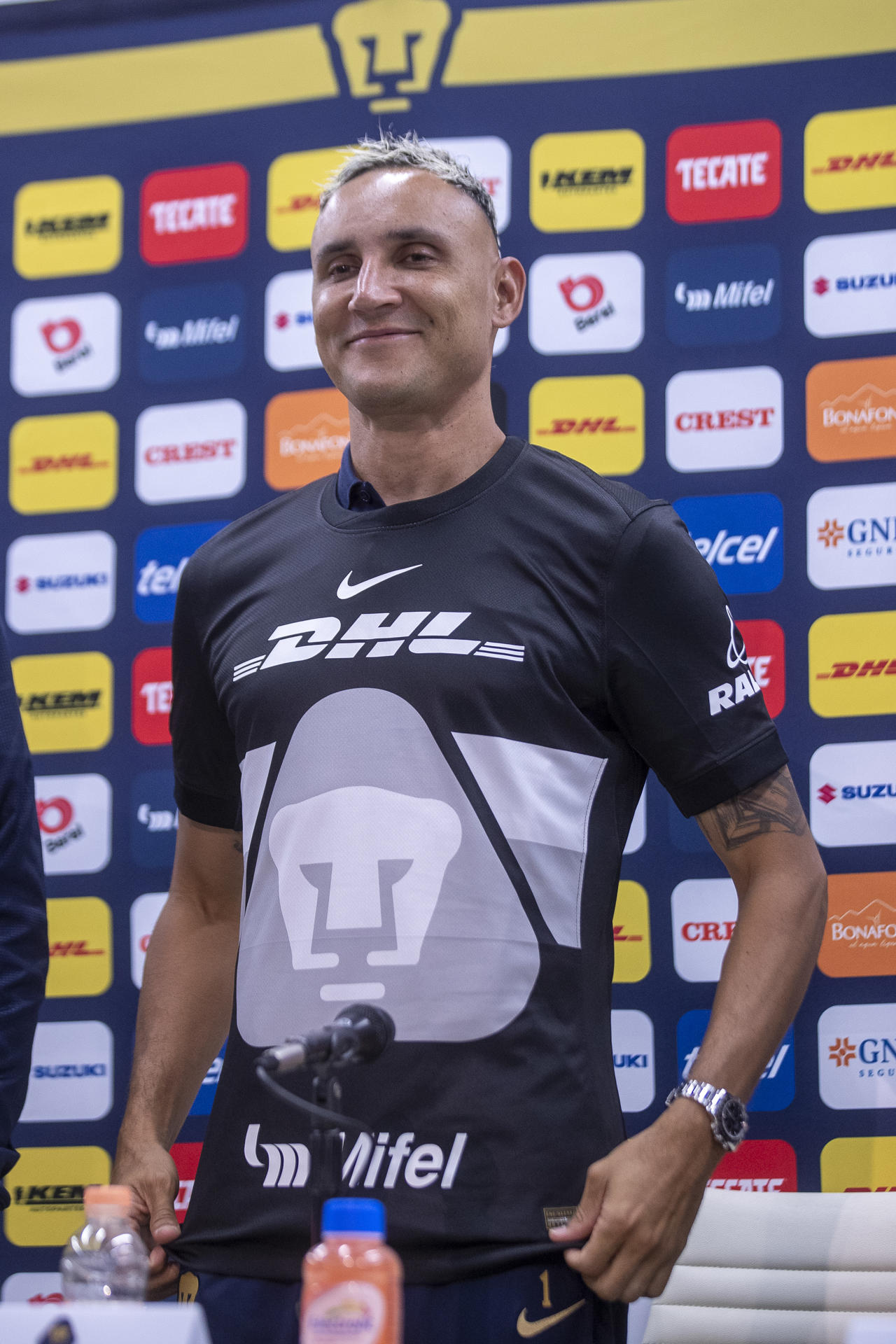 En el debut del costarricense Keylor Navas, Pumas vence a Querétaro