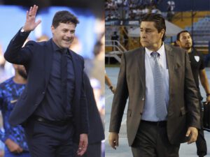 El seleccionador de Estados Unidos, Mauricio Pochettino (i), y el de Guatemala, Fernando Tena, se citan con sus equipos este miércoles en la ciudad estadounidense de San Luis (Misuri) por un cupo en la final de la Copa Oro. EFE/ Neil Hall/ Esteban Biba ARCHIVO