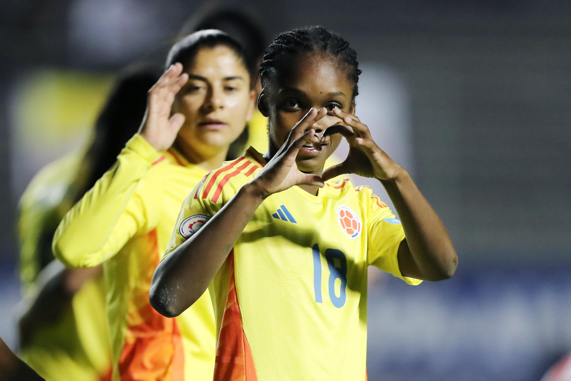 Colombia y Venezuela golean