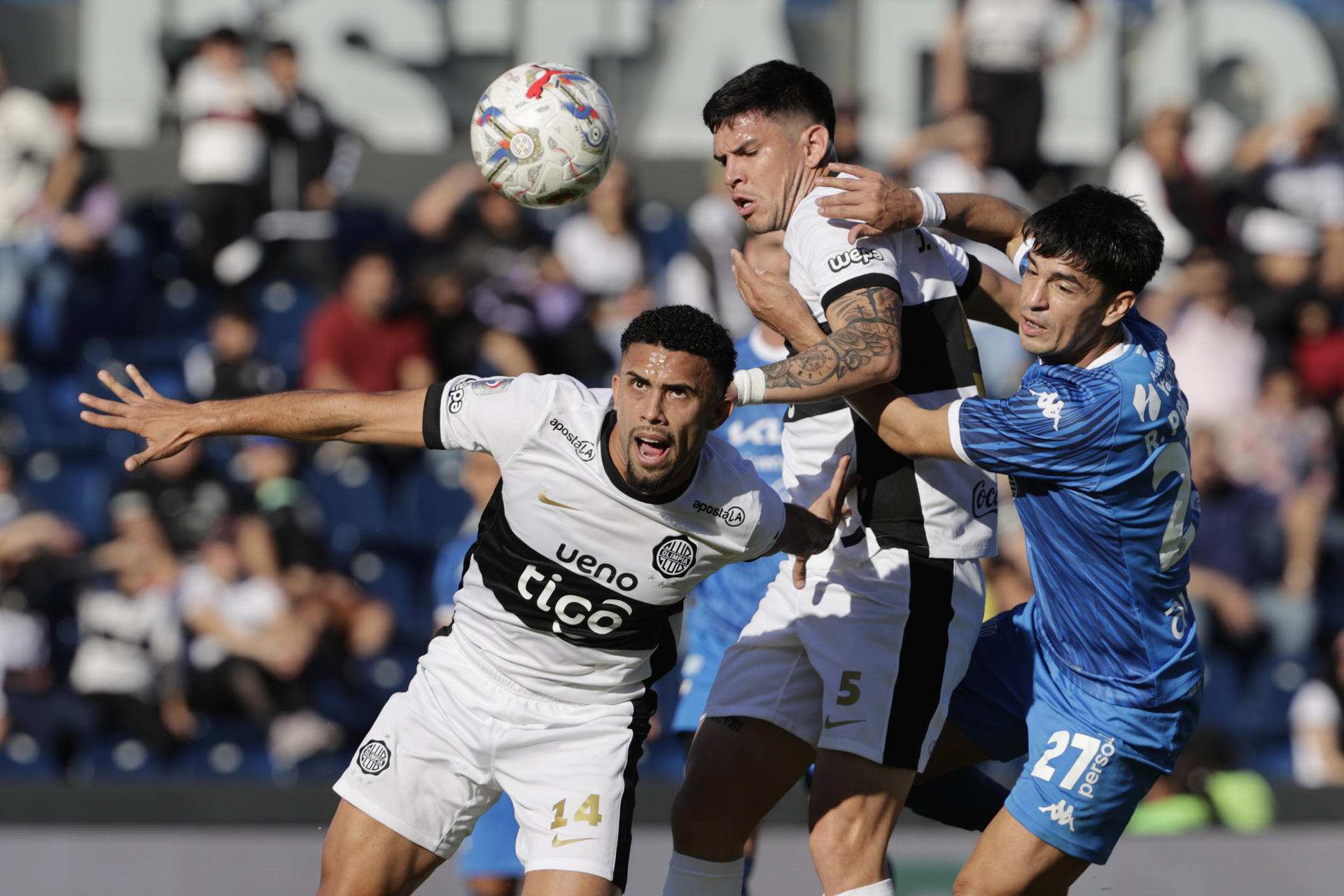 Llegan a Paraguay el uruguayo Bentaberry y el argentino Alfonso como refuerzos de Olimpia