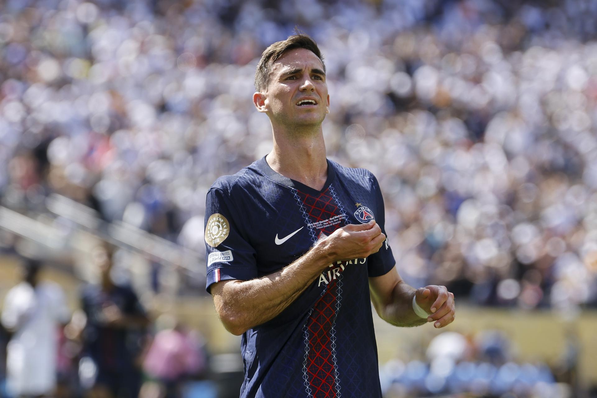 El español Luis Enrique ensalza al PSG como «colectivo» pero reconoce que Fabián es «indiscutible»