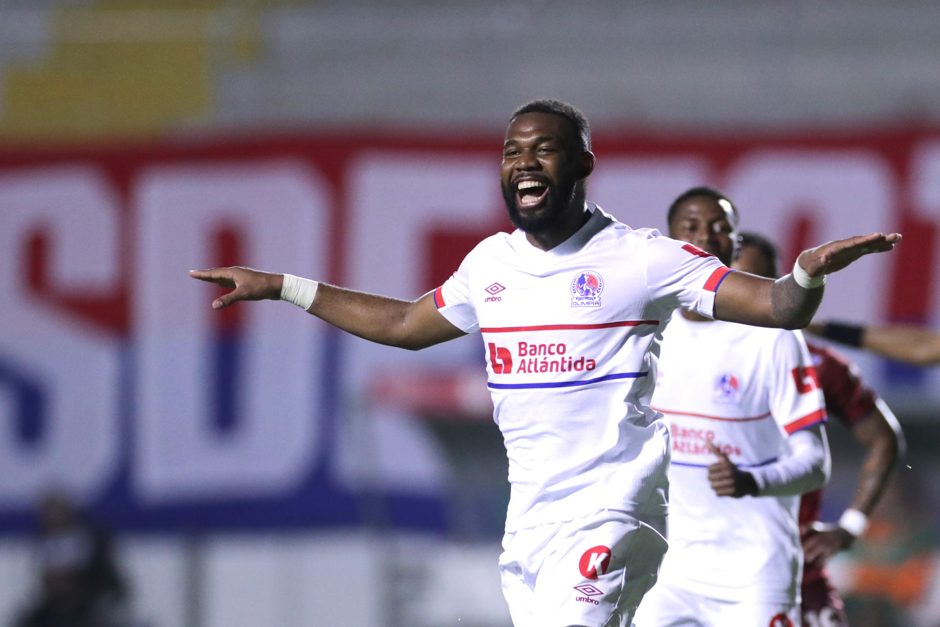 Olimpia y Xelajú disputan el liderato del grupo D en la Copa Centroamericana 2025